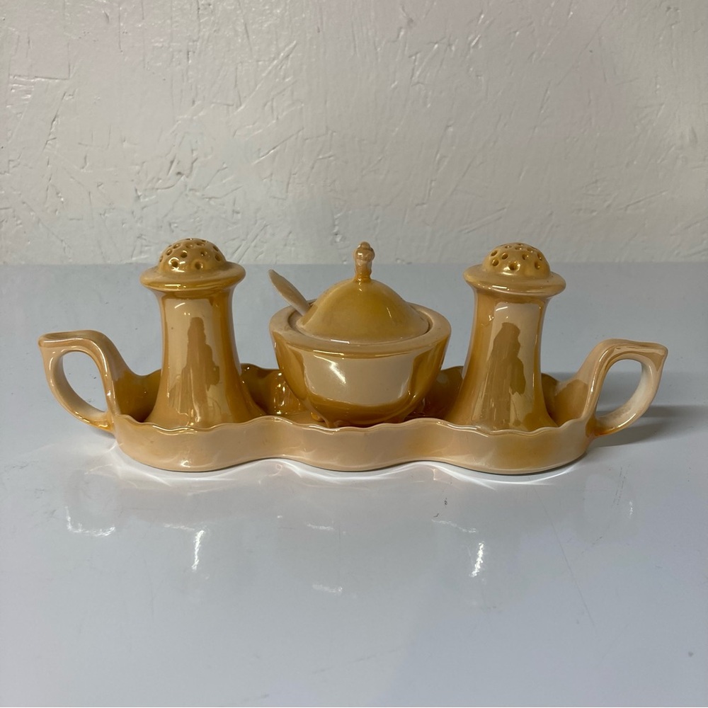Elegant Vintage Victoria Iridescent Caramel Cream Serveware Set